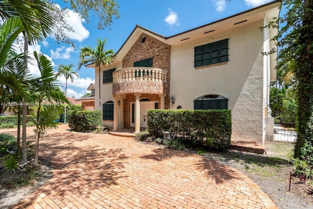 7235 S Prestwick Pl, Miami Lakes, FL 33014 - photo 2