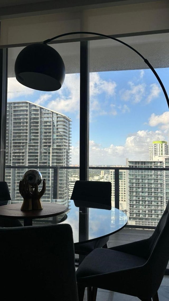 68 SE 6th St Unit 2804, Miami, FL 33131 - dining area with a city view