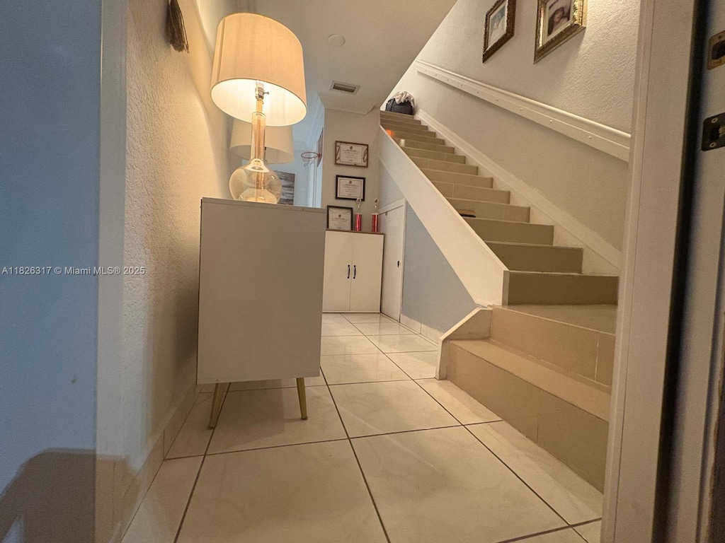 9338 NW 114th Ter Unit 5, Hialeah Gardens, FL 33018 - photo 2