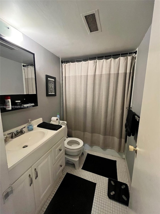 8325 SW 72nd Ave Unit 214C, Miami, FL 33143 - full bath with vanity, tile patterned flooring, and curtained shower
