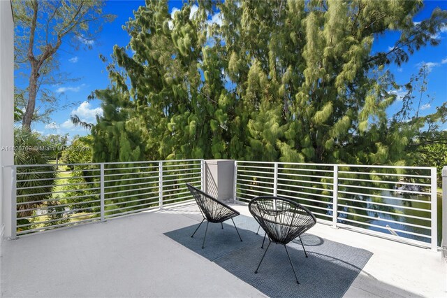 1009 NE 104th St, Miami Shores, FL 33138 - view of patio / terrace