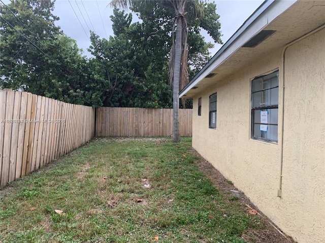 1624 NE 48th Ct, Pompano Beach, FL 33064 - view of fenced backyard