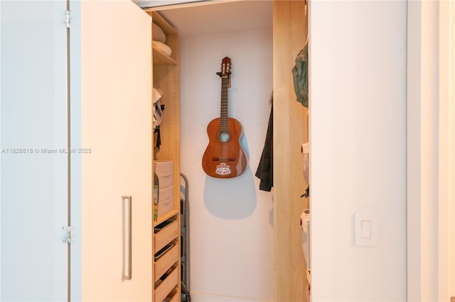 3131 NE 188th St Unit 2-605, Aventura, FL 33180 - view of corridor