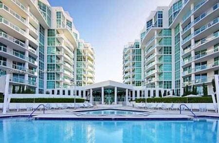 3131 NE 188th St Unit 2-605, Aventura, FL 33180 - view of community pool