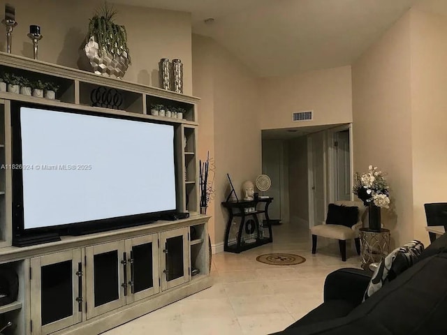 15405 N Miami Lakeway N Unit 307, Miami Lakes, FL 33014 - cinema with lofted ceiling