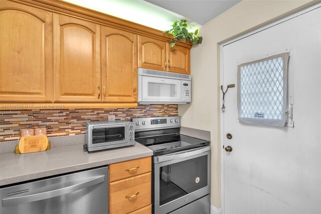 2311 S Cypress Bend Dr Unit 316B, Pompano Beach, FL 33069 - photo 13