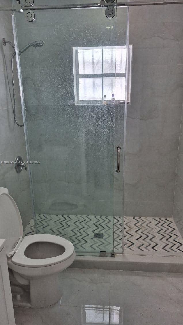 7322 SW 134th Pl, Miami, FL 33183 - full bathroom with a shower stall