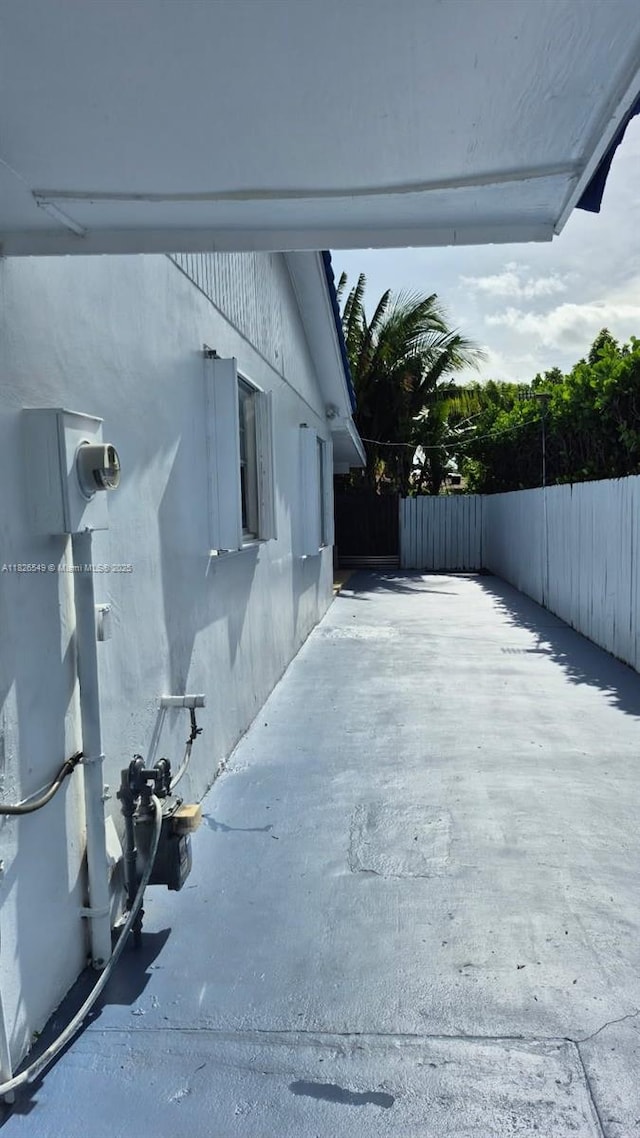 7322 SW 134th Pl, Miami, FL 33183 - view of patio / terrace