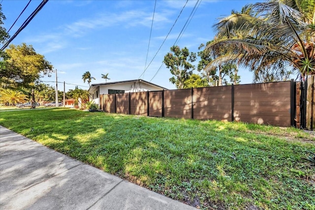 5890 SW 13th St, Plantation, FL 33317 - view of yard