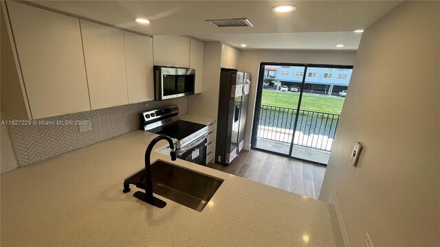 1339 W 51st Pl Unit B-5, Hialeah, FL 33012 - photo 3