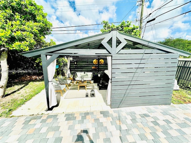 305 SW 24th Ave, Fort Lauderdale, FL 33312 - view of outdoor structure with outdoor lounge area
