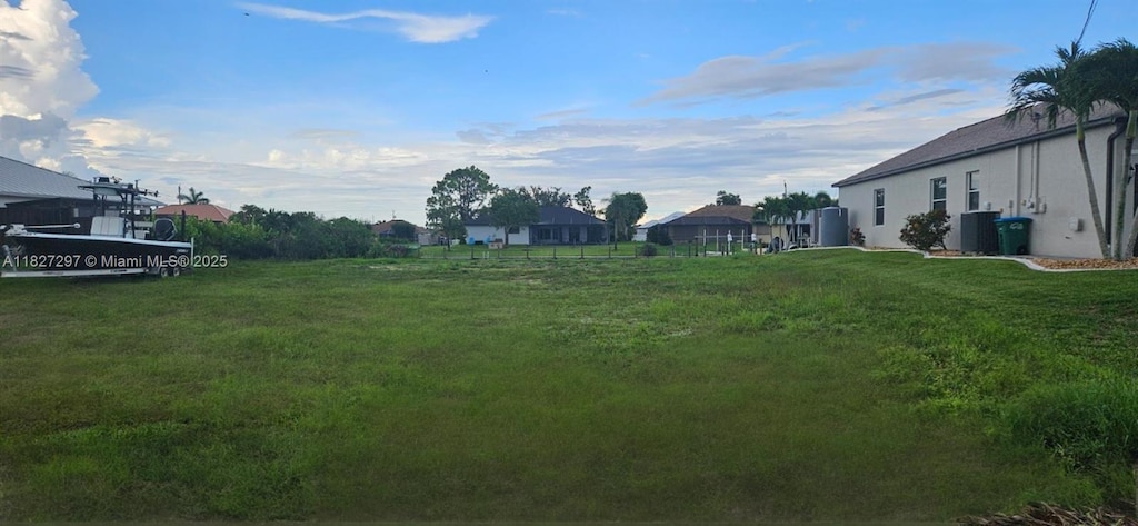 417 NW 38th Ave, Cape Coral, FL 33993