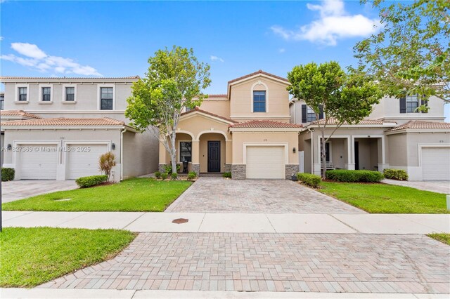 878 NE 191st St, Miami, FL 33179 - photo 2