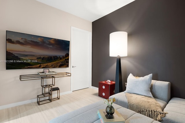 851 NE 1st Ave Unit 5202, Miami, FL 33132 - living room featuring baseboards