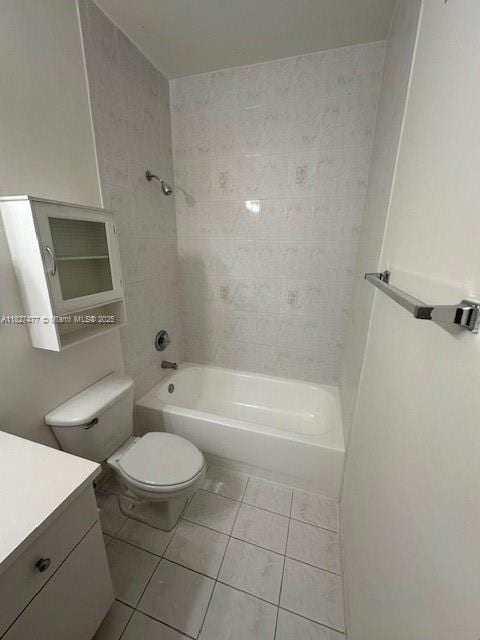 11479 NW 60th Ter Unit 372, Doral, FL 33178 - bathroom with tile patterned flooring, vanity, and washtub / shower combination