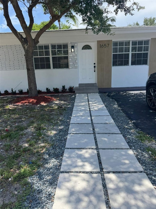 1657 SW 44th Ave, Fort Lauderdale, FL 33317 - property entrance