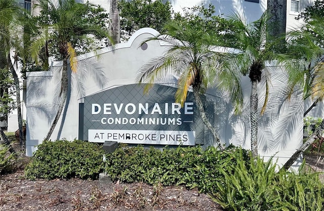 11185 SW 6th St Unit 303, Pembroke Pines, FL 33025 - view of community / neighborhood sign