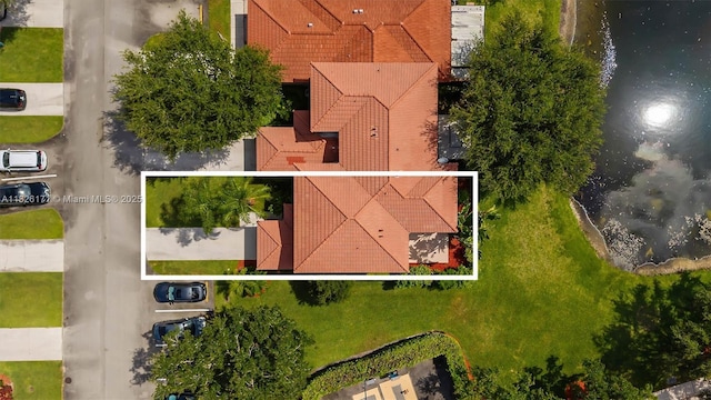 1784 SW 110th Ter, Davie, FL 33324 - aerial view of property and surrounding area featuring property parcel outlined