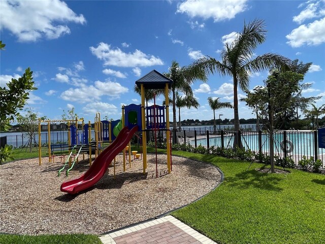 303 NE 208th Ter, Miami, FL 33179 - photo 31