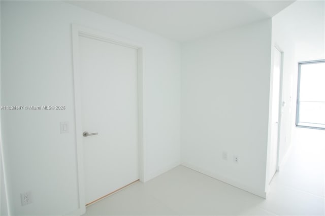 501 NE 31st St Unit 2005, Miami, FL 33137 - view of empty room