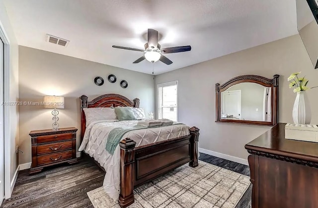 220 Kite Ave, Sebring, FL 33870 - bedroom with wood finished floors and ceiling fan