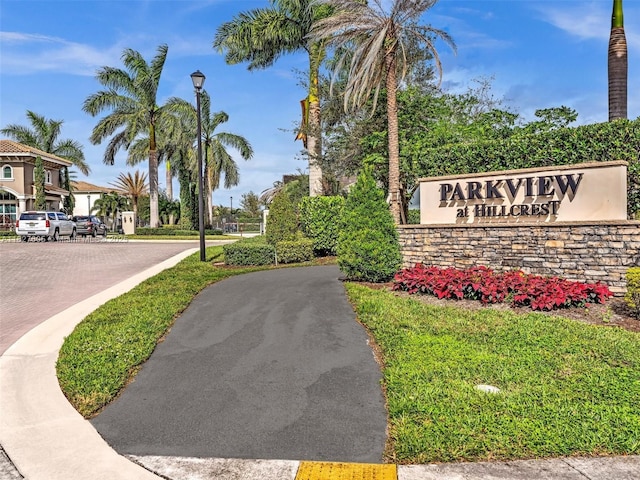 3976 Poinciana Ln, Hollywood, FL 33021 - photo 1