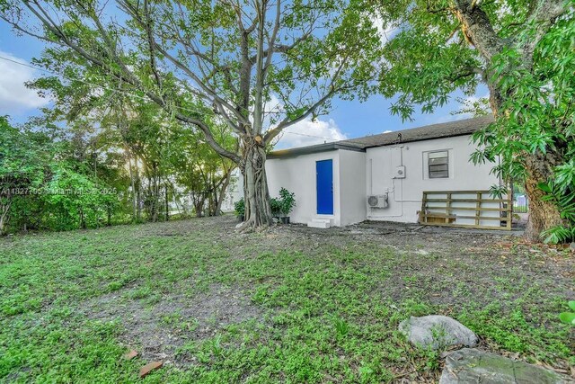 547 NW 49th St, Miami, FL 33127 - photo 54