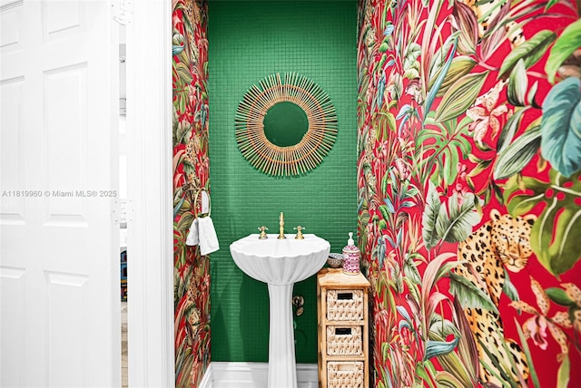1151 W Lake St, Hollywood, FL 33019 - view of bathroom