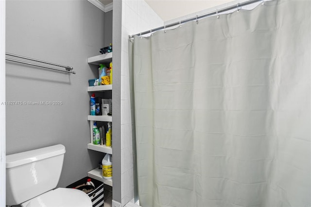 1360 S Audubon Dr, Homestead, FL 33035 - full bath featuring ornamental molding and curtained shower