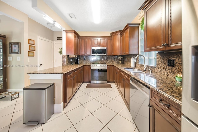 111 NW 151st Ave, Pembroke Pines, FL 33028 - photo 2
