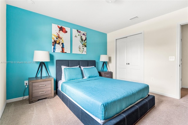 1892 Gobi Dr, Kissimmee, FL 3474 - bedroom with carpet floors and a closet