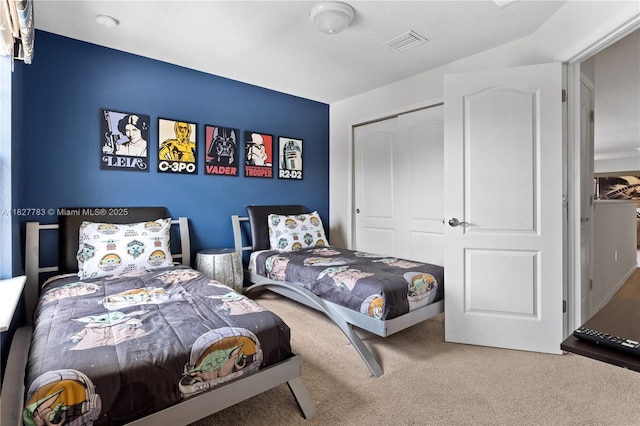 1892 Gobi Dr, Kissimmee, FL 3474 - carpeted bedroom featuring a closet
