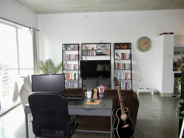 133 NE 2nd Ave Unit 815, Miami, FL 33132 - office with finished concrete flooring