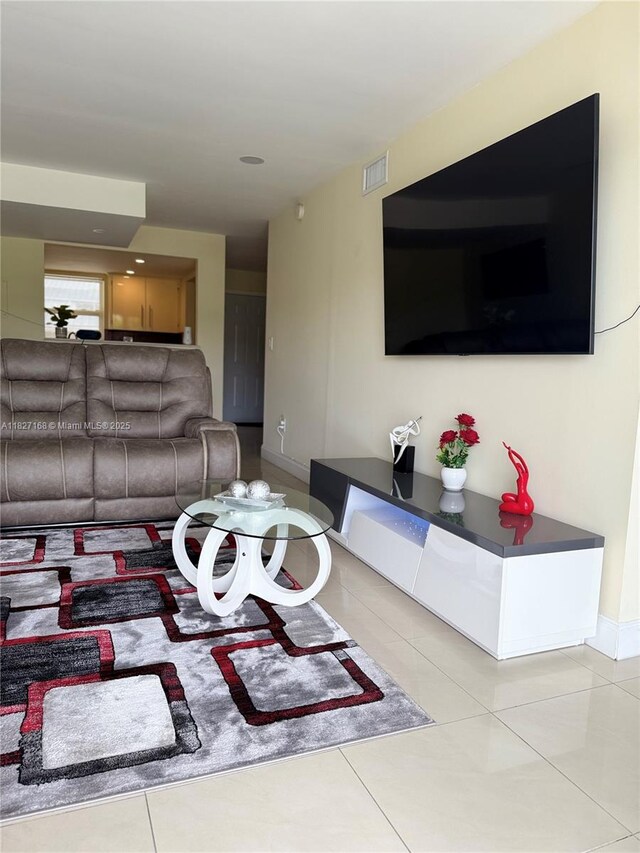 9365 Fontainebleau, Miami, FL 33172 - tiled living area featuring baseboards