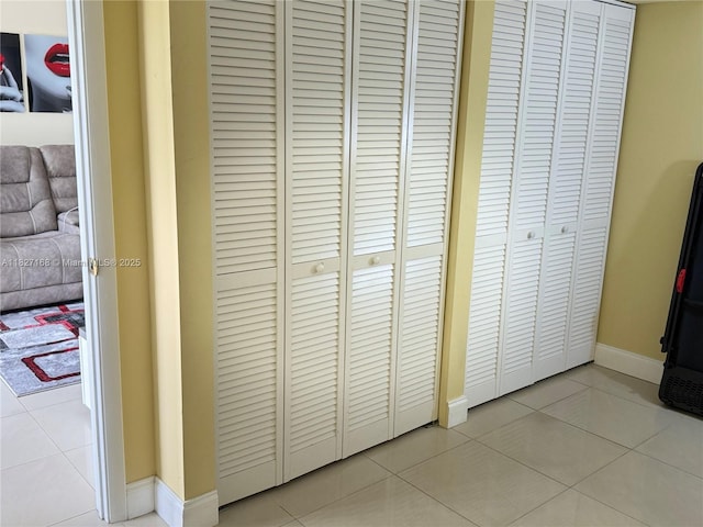 9365 Fontainebleau, Miami, FL 33172 - detailed view of baseboards