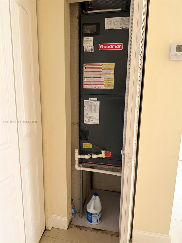 9365 Fontainebleau, Miami, FL 33172 - utilities featuring heating unit