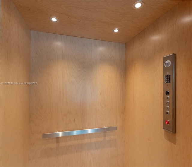 475 Bahia Honda Rd, Key Largo, FL 33037 - elevator featuring recessed lighting