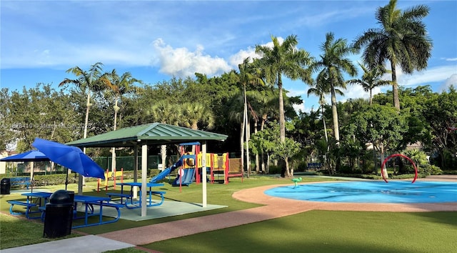 9725NW NW 52nd St Unit 415, Doral, FL 33178 - view of community featuring a lawn and view of scattered trees