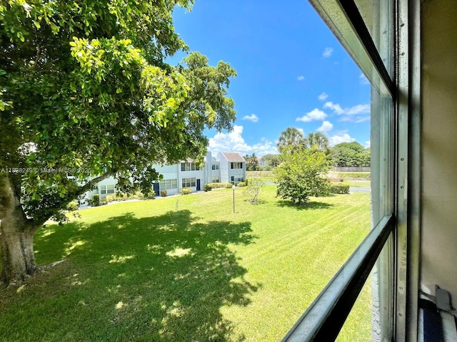 2860 SW 22nd Ave Unit 4100, Delray Beach, FL 33445 - view of grassy yard