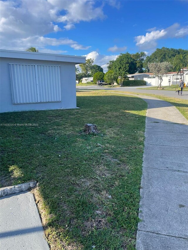 1501 NW 3rd Way, Pompano Beach, FL 33060 - view of grassy yard