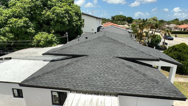 335 W 60th St, Hialeah, FL 33012 - exterior view of a shingled roof