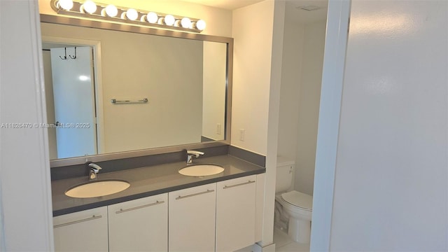 90 SW 3rd St Unit 4110, Miami, FL 33130 - bathroom featuring double vanity and toilet