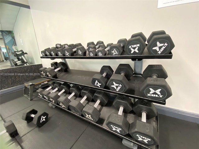 1750 N Bayshore Dr Unit 2707, Miami, FL 33132 - detailed view of rubber floors