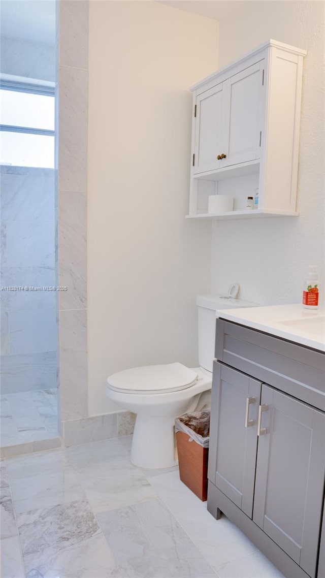 16801 NE 13th Ave Unit 202, Miami, FL 33162 - full bath with tiled shower and vanity