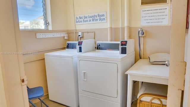 16801 NE 13th Ave Unit 202, Miami, FL 33162 - community laundry room with washing machine and clothes dryer