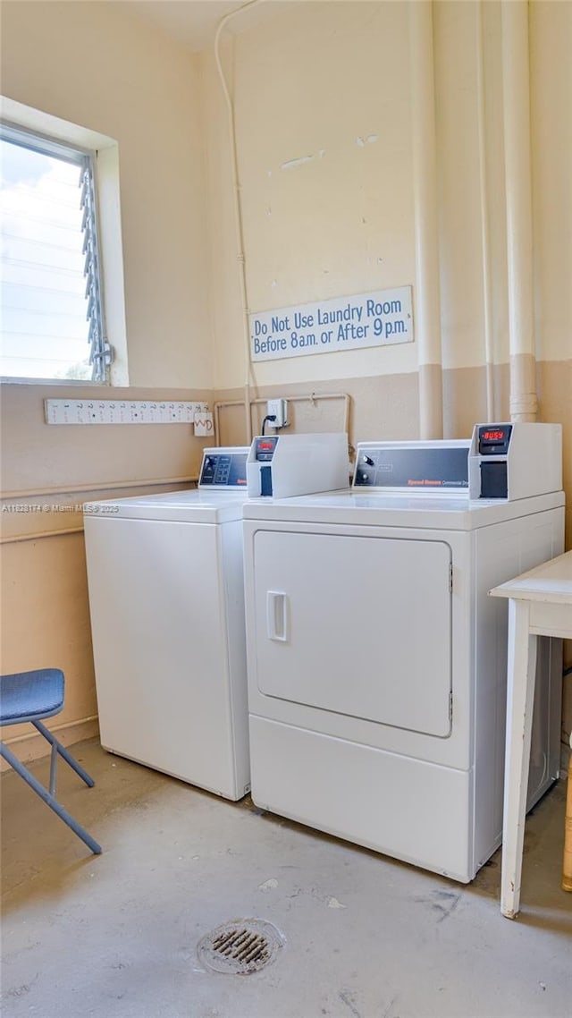 16801 NE 13th Ave Unit 202, Miami, FL 33162 - community laundry with washing machine and dryer