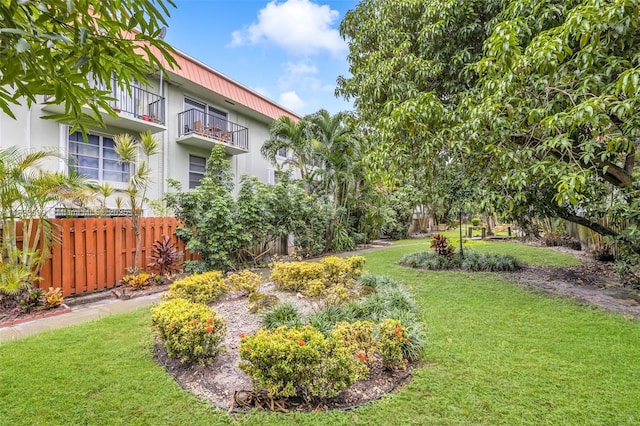 805 W Oakland Park Blvd Unit E14, Oakland Park, FL 33311 - view of yard