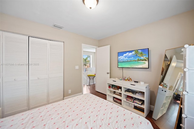 1115 SW 180th Ter, Pembroke Pines, FL 33029 - bedroom featuring a closet