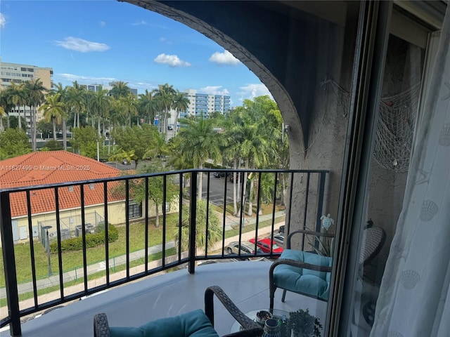 5199 NW 7th St Unit 607, Miami, FL 33126 - photo 2