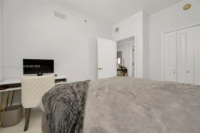 4100 Salzedo St Unit 515, Coral Gables, FL 33146 - bedroom with a closet